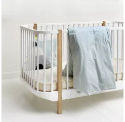 Lit Bébé évolutif Wood - Chêne 17 Lit Bébé évolutif Wood - Chêne -Enfant Fournitures Boutique 041424 lit bebe wood chene oliver furniture 1 1264x1234