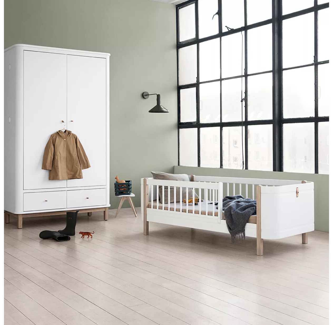 Lit Bébé évolutif 5 En 1 Mini+ Wood - Blanc/Chêne 15 Lit Bébé évolutif 5 En 1 Mini+ Wood - Blanc/Chêne – Image 13