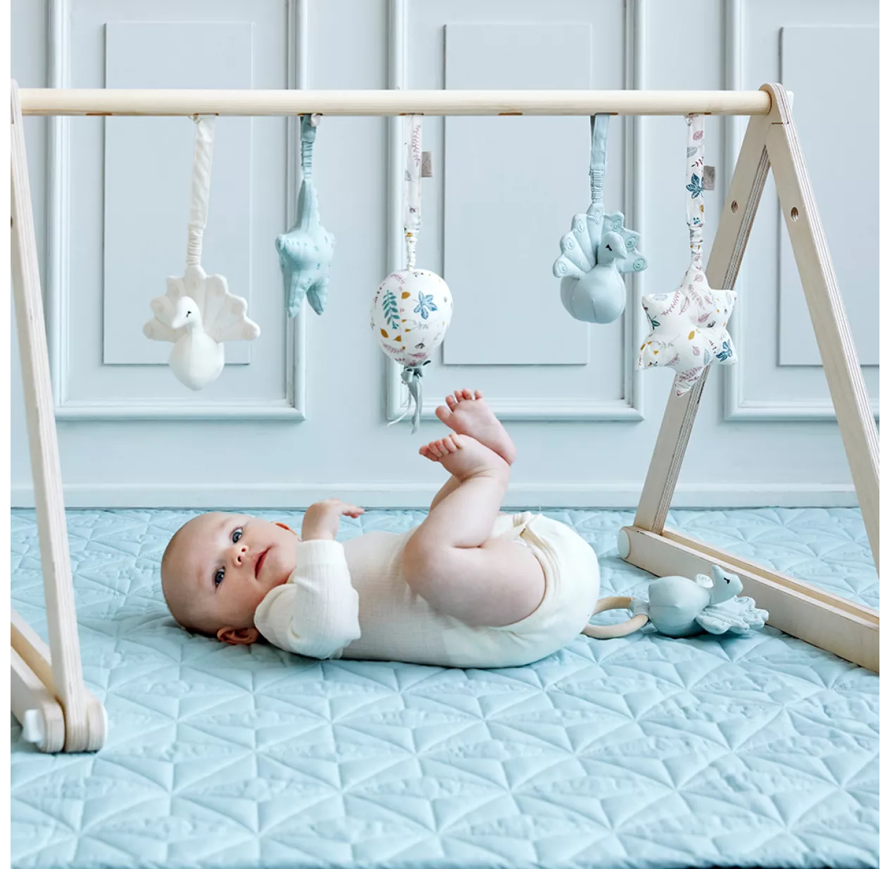 Hochet à Suspendre étoile Pressed Leaves Rose - Blanc 4 Hochet à Suspendre étoile Pressed Leaves Rose - Blanc – Image 2