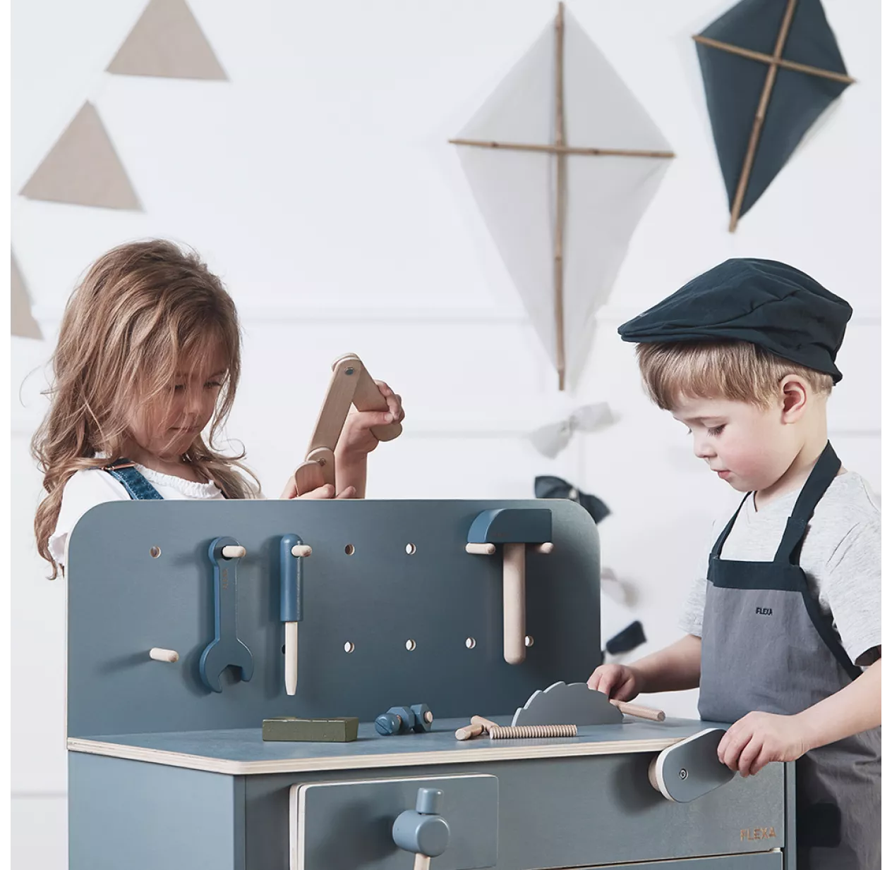 Le Costume Du Bricoleur - Bleu Foncé 7 Le Costume Du Bricoleur - Bleu Foncé – Image 5