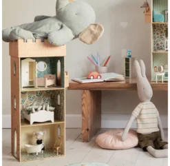 Maileg Armoire En Bois Miniature - Mini 8 Maileg Armoire En Bois Miniature - Mini -Enfant Fournitures Boutique armoire miniature souris maileg blanc 3 1264x1234