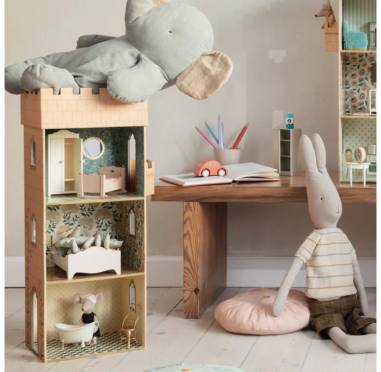 Maileg Armoire En Bois Miniature - Mini 5 Maileg Armoire En Bois Miniature - Mini – Image 3