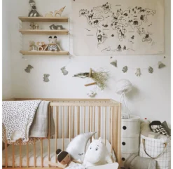 Carte Du Monde -Enfant Fournitures Boutique carte du monde rose in april 3 1264x1234