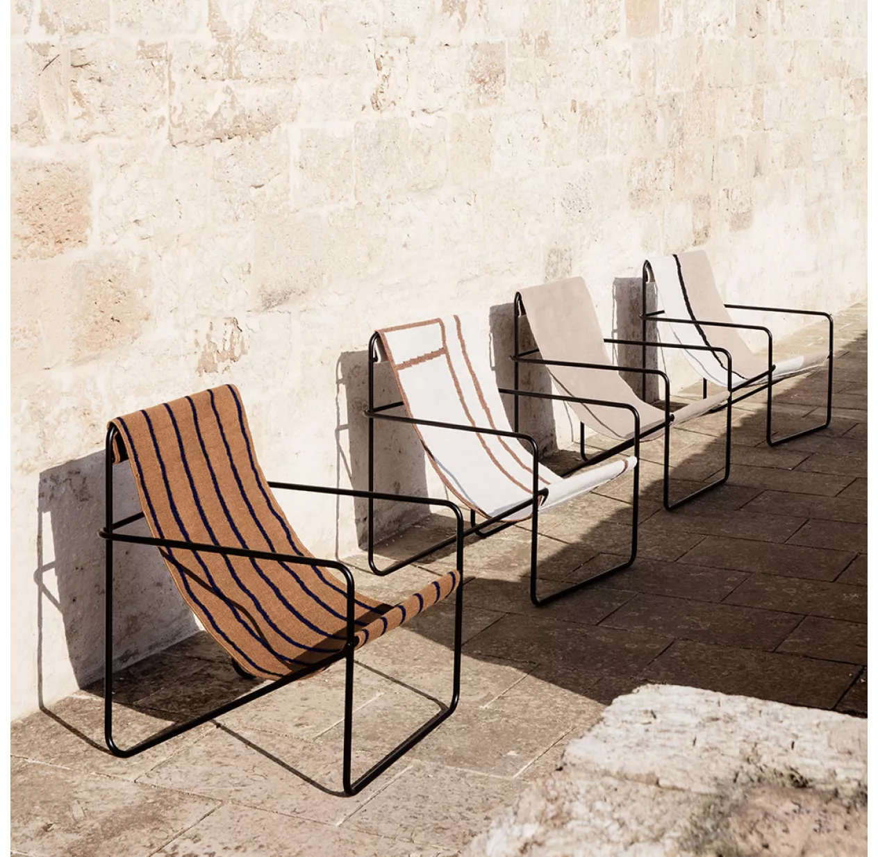 Ferm LIVING Chaise Lounge Desert - Noir/Soil 6 Ferm LIVING Chaise Lounge Desert - Noir/Soil – Image 4