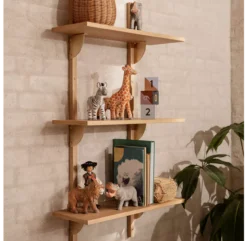 Ferm LIVING Etagère Sector Triple T/N - Chêne/Laiton -Enfant Fournitures Boutique etagere sector triple small chene laiton ferm living 4 1264x1234