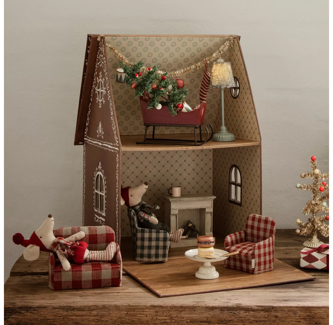 Maileg Fauteuil écossais Miniature - Rouge 5 Maileg Fauteuil écossais Miniature - Rouge – Image 3