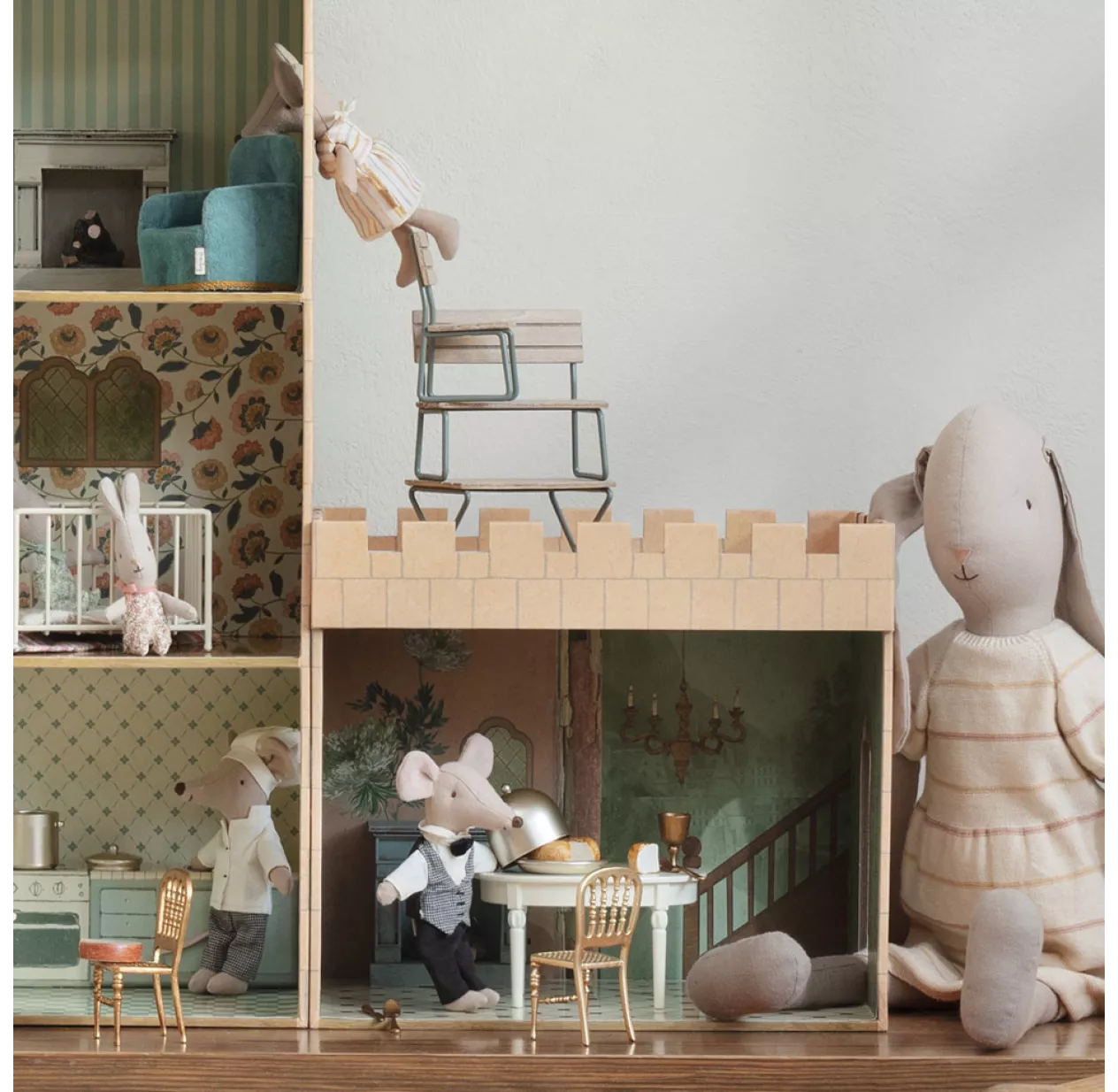 Maileg Château Hall Miniature 6 Maileg Château Hall Miniature – Image 4