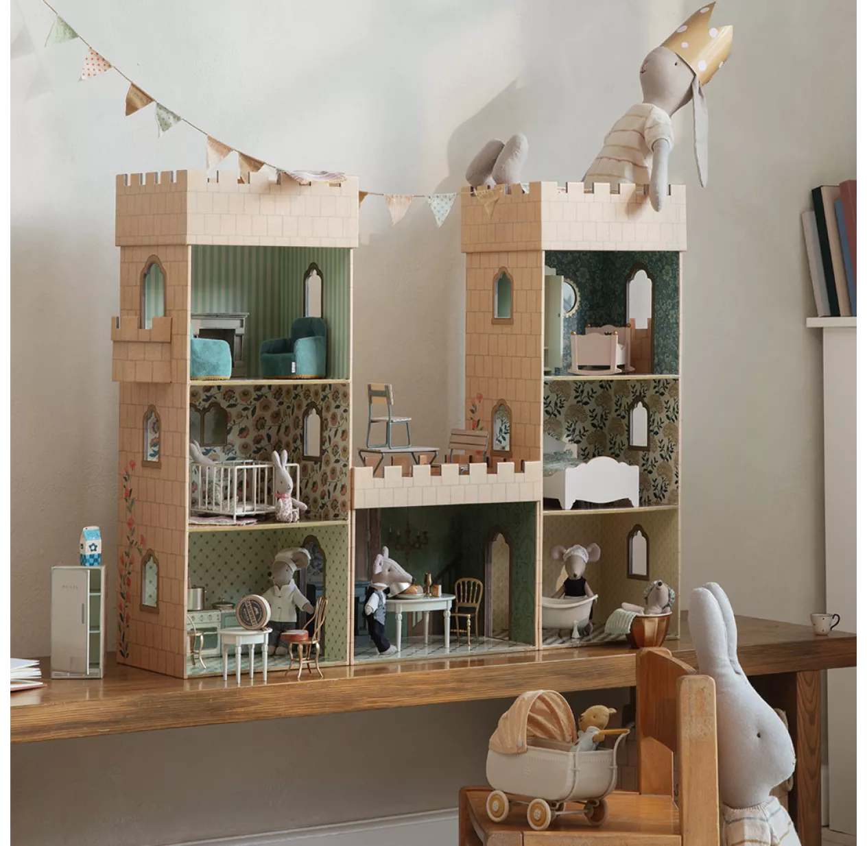 Maileg Château Hall Miniature 7 Maileg Château Hall Miniature – Image 5