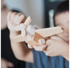 Kiko Avion à Hélice Hikouki - Blanc -Enfant Fournitures Boutique hikouki propeller avion avion a helice blanc kukkia 3 1264x1234