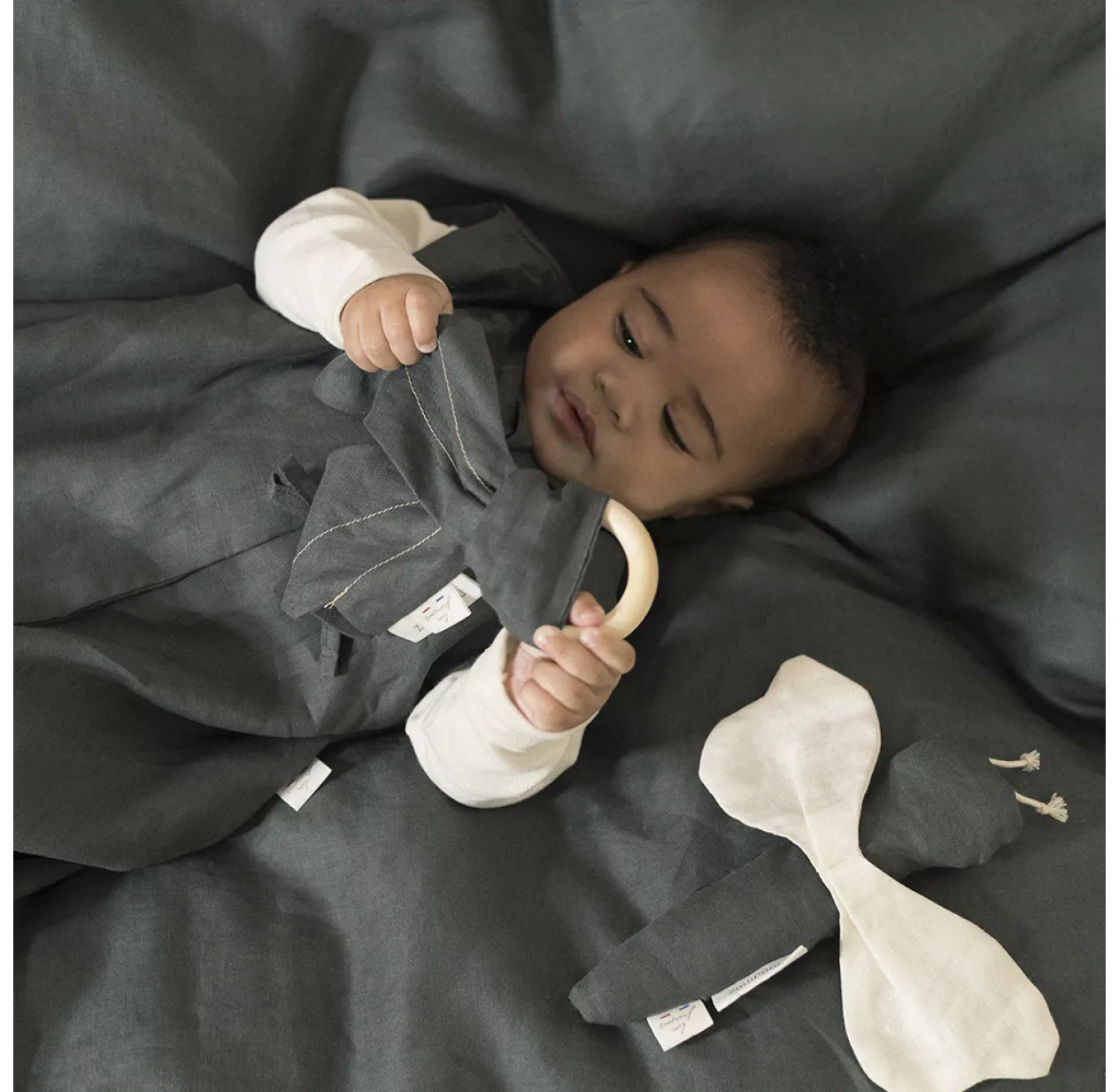 Hochet Libellule Lin Français - Green Blue 4 Hochet Libellule Lin Français - Green Blue – Image 2