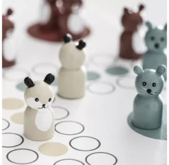 Kid's Concept Jeu De Petits Chevaux Ludo 9 Kid's Concept Jeu De Petits Chevaux Ludo -Enfant Fournitures Boutique jeu petits chevaux en bois ids concept 4 1264x1234