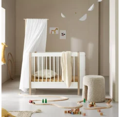 Lit Bébé évolutif Mini+ Wood Sans Kit De Conversion - Blanc/Chêne 13 Lit Bébé évolutif Mini+ Wood Sans Kit De Conversion - Blanc/Chêne -Enfant Fournitures Boutique lit bebe evolutif wood mini plus sans kit chene oliver furniture 4 1264x1234
