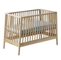 Lit Bébé Linea Leander - Chêne -Enfant Fournitures Boutique lit bebe linea naturel matelas bleu leander 4 1264x1234