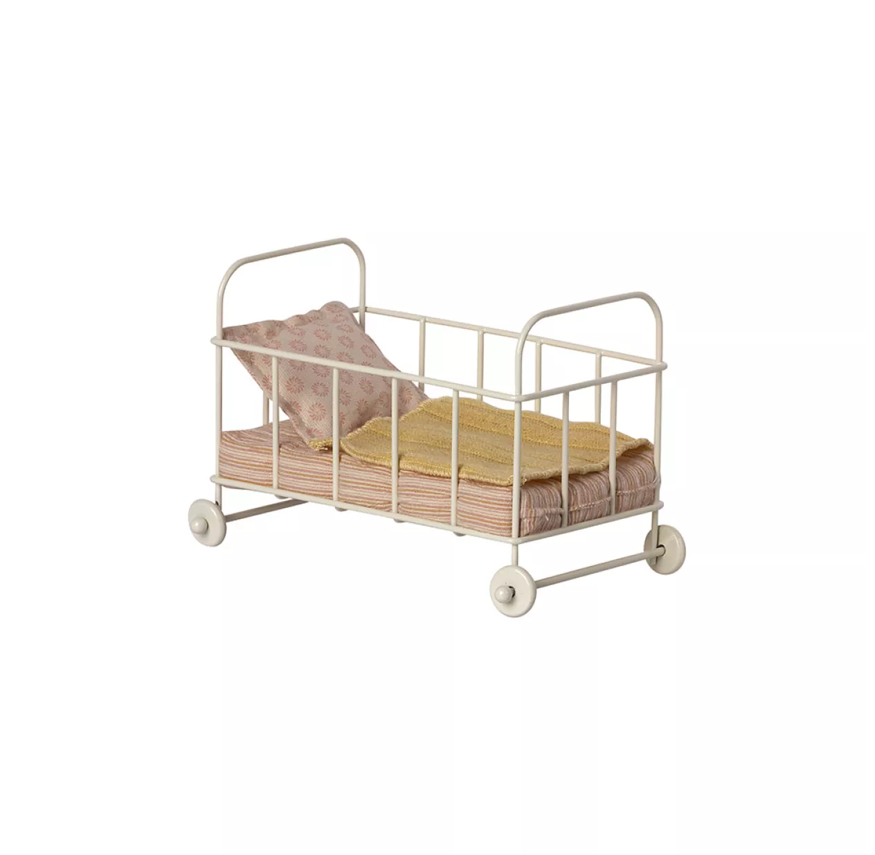 Maileg Lit Bébé En Métal Micro 5 Maileg Lit Bébé En Métal Micro – Image 3