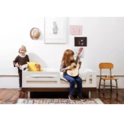 Lit Junior Classic - Noyer -Enfant Fournitures Boutique lit junior classic toddler noyer oeuf nyc 2 1264x1234