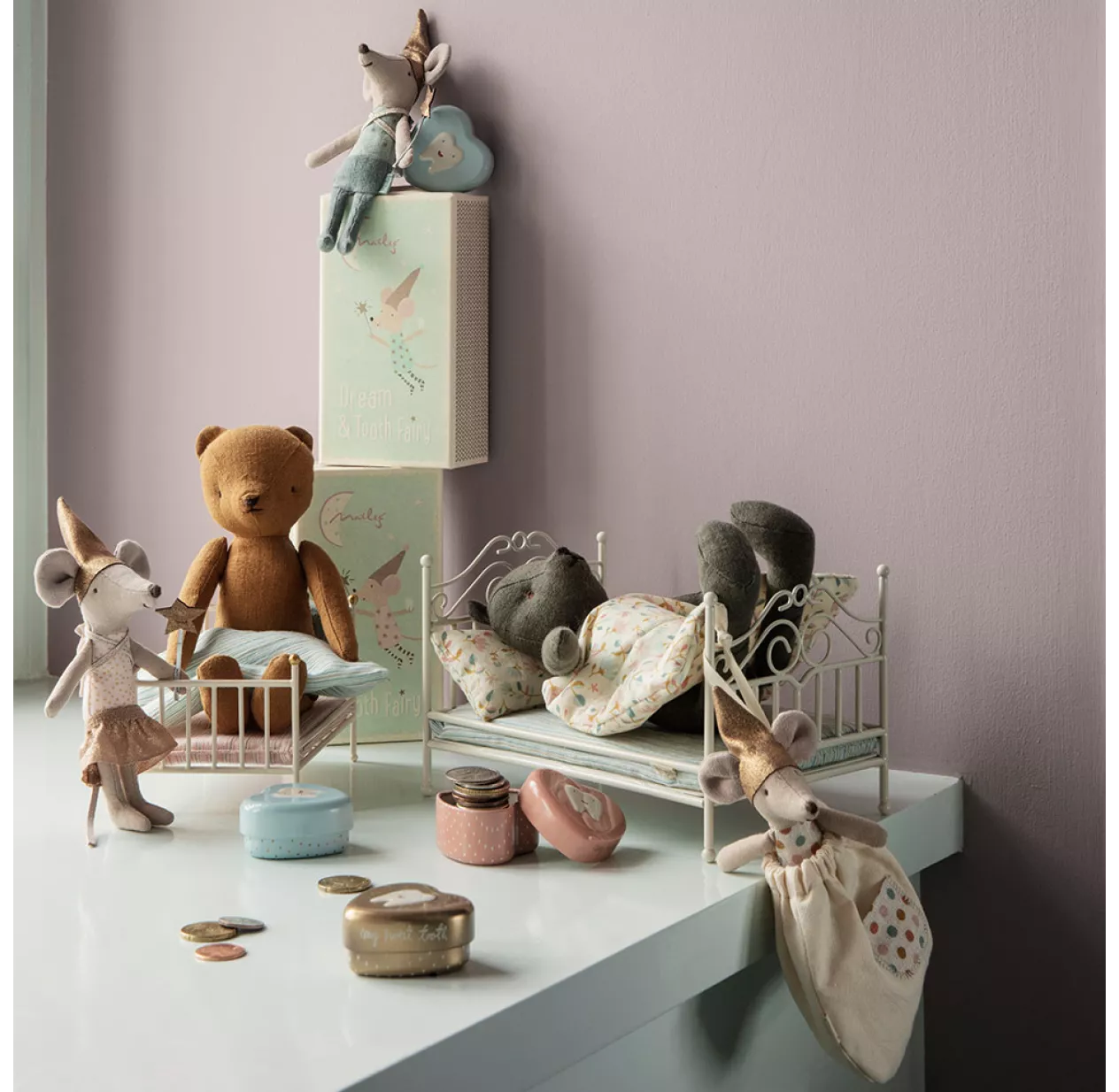 Maileg Lit De Souris Vintage Miniature - Anthracite 4 Maileg Lit De Souris Vintage Miniature - Anthracite – Image 2