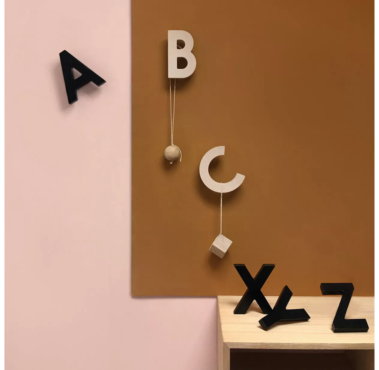 Patères Murales Alphabet ABC - Naturel 5 Patères Murales Alphabet ABC - Naturel – Image 3
