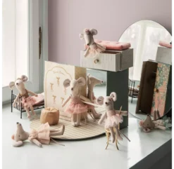 Maileg Souris Danseuse Lac Des Cygnes Grande Soeur -Enfant Fournitures Boutique petite souris danseuse lac des cygnes grande soeur maileg 3 1264x1234