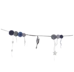 Guirlande De Pompons En Laine - Bleu 7 Guirlande De Pompons En Laine - Bleu -Enfant Fournitures Boutique pompom garland mixdebleu numero 74 3 1264x1234