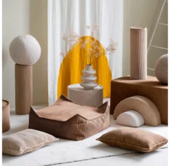 Pouf Carré Ottoman En Velours Côtelé - Toffee -Enfant Fournitures Boutique pouf carre velours cotele toffee wigiwama 1a 1264x1234