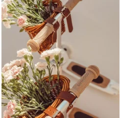 Trottinette Scooter - Blanc -Enfant Fournitures Boutique trottinette scooter blanc banwood 4 1264x1234