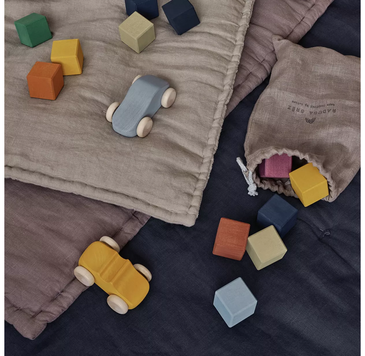 Voiture En Bois - Moutarde 6 Voiture En Bois - Moutarde – Image 4